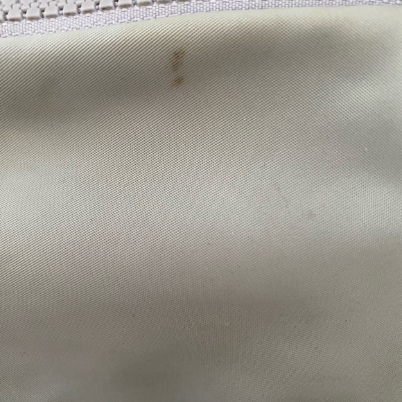 Lululemon Athletica Crossbody Bag in Light Gray - Picture 3 of 6